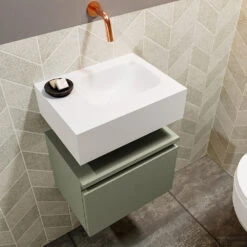 MONDIAZ ANDOR 40cm Toiletmeubel Army. LEX 40cm Wastafel Talc Rechts Geen Kraangat -Geberiter Meubels Geschaft badkamermeubel andor army model lex vrijhangend talc sidetop 0004