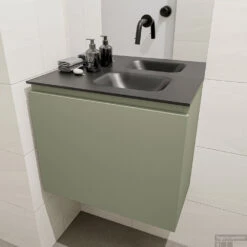MONDIAZ OLAN 60cm Toiletmeubel Army. LEX Wastafel Urban Rechts Geen Kraangat -Geberiter Meubels Geschaft badkamermeubel olan army model lex urban mid 0012