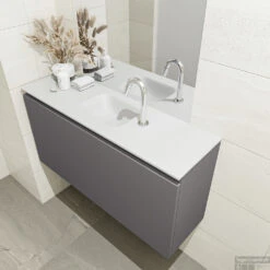 MONDIAZ OLAN 100cm Toiletmeubel Dark Grey. LEX Wastafel Talc Midden 1 Kraangat -Geberiter Meubels Geschaft badkamermeubel olan dark grey model lex talc right 0019