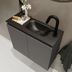 MONDIAZ TURE 60cm Toiletmeubel Dark Grey. EDEN Wastafel Urban Rechts 1 Kraangat -Geberiter Meubels Geschaft badkamermeubel ture dark grey model eden urban sidetop 0011