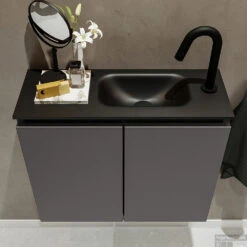 MONDIAZ TURE 60cm Toiletmeubel Dark Grey. EDEN Wastafel Urban Rechts 1 Kraangat -Geberiter Meubels Geschaft badkamermeubel ture dark grey model eden urban top 0011