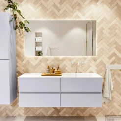 MONDIAZ VICA 140cm Badmeubel Onderkast Cale 4 Lades. Wastafel CLOUD Rechts 1 Kraangat, Kleur Talc. -Geberiter Meubels Geschaft badkamermeubel vica cale cloud talc set1 0067