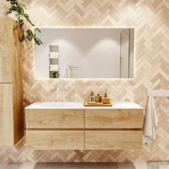 MONDIAZ VICA 140cm Badmeubel Onderkast Washed Oak 4 Lades. Wastafel Moon Links Zonder Kraangat, Kleur Talc Met Spiegel LED. -Geberiter Meubels Geschaft badkamermeubel vica washed oak moon talc set1 0069