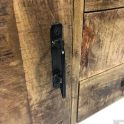 Onderkast Boss & Wessing Mango Wood 135x45x90 Cm Met Mat Zwart Metaal 7 Onderkast Boss & Wessing Mango Wood 135x45x90 Cm Met Mat Zwart Metaal -Geberiter Meubels Geschaft img 3520