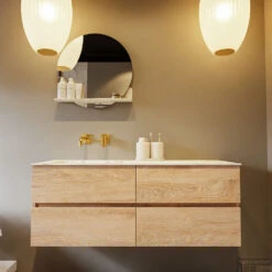 MONDIAZ VICA-DLUX 130cm Badmeubel Onderkast Washed Oak 4 Lades. Inbouw Wastafel CLOUD Links Zonder Kraangat, Kleur Frappe, En Spiegel Model SPOT -Geberiter Meubels Geschaft vica dluxe inbouw cloud frappe washed oak front2 0050